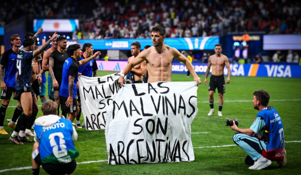 Argentina Beat England to Reach the World Cup Final as Falklands Banner Sparks Backlash Images 10000 02