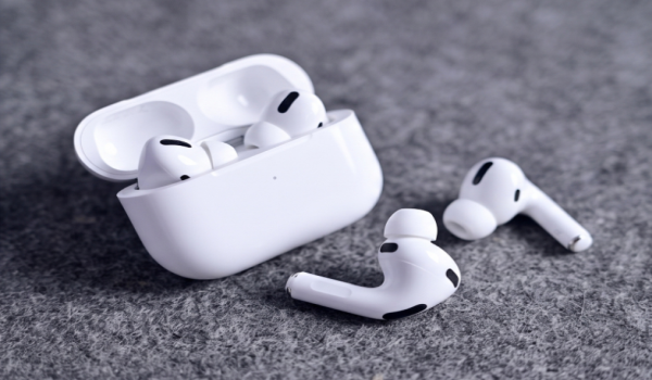 AirPods Pro 4 Rumors: Infrared Cameras, AI, Gestures, and Expected Release Date Images 10000 01